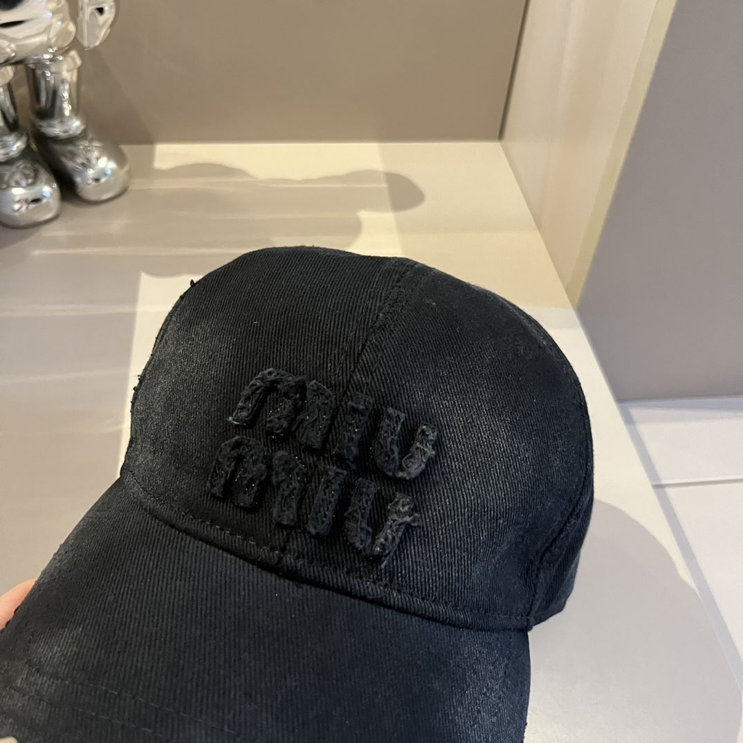 Miu Miu Caps